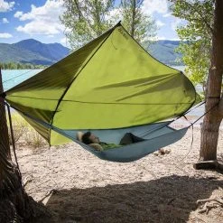 Klymit Sky Bivy -Stone Glacier Shop skybivy lifestyle2